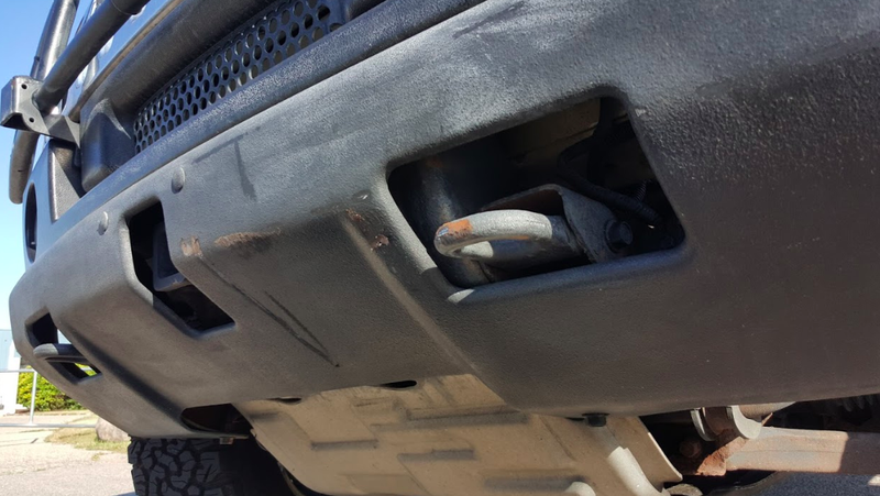 Illustration for article titled My $500 Postal Jeep Got Rammed By A Hummer H2 And Somehow I'm Still Alive